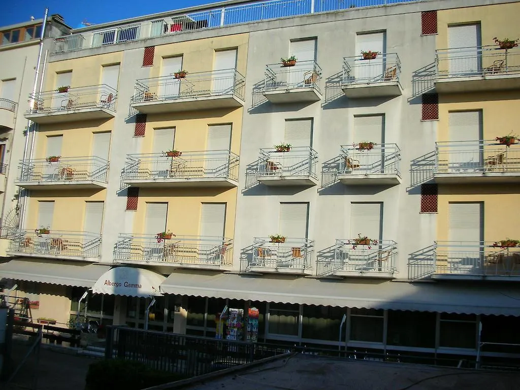 Hotel Gemma ريميني 2*,