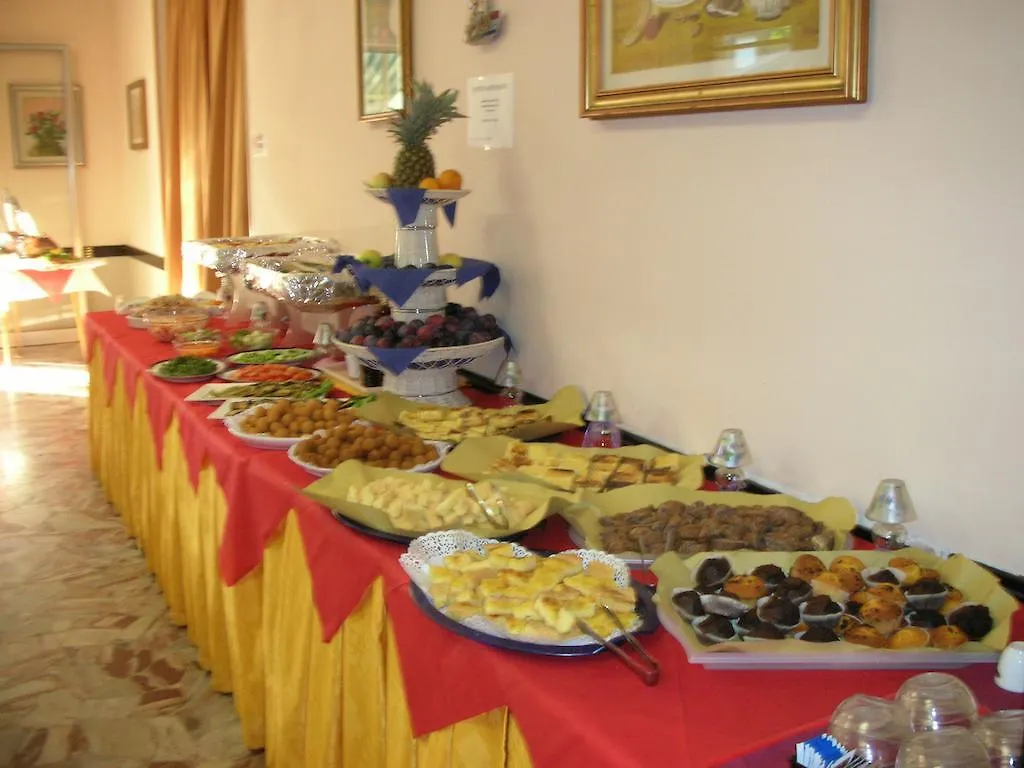 Hotel Gemma Rimini 2*,  Italy
